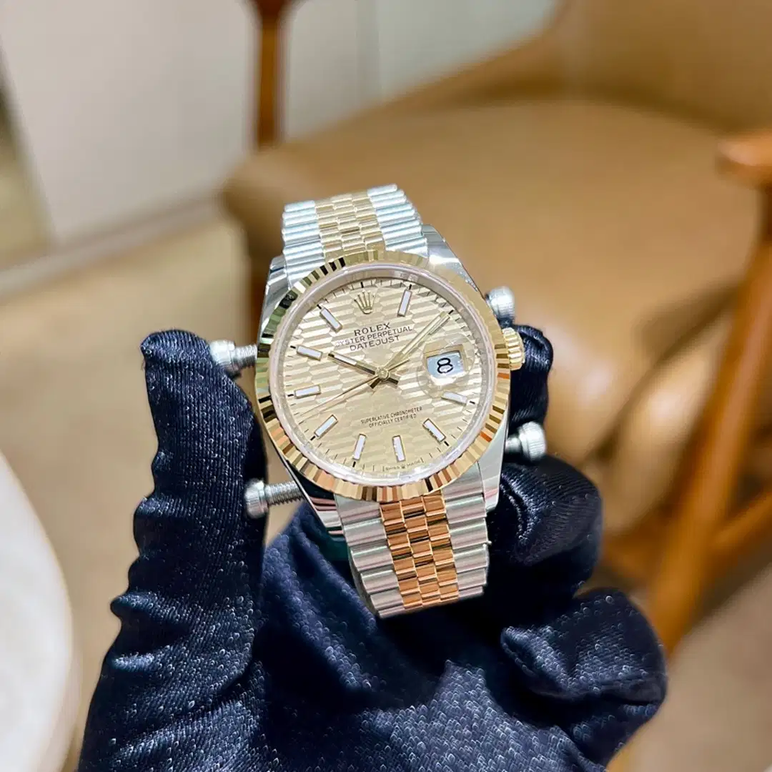 Rolex Datejust 126233 Golden Motif Jubilee